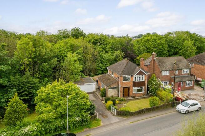 3 bed property, in Hough Lane, £350,000