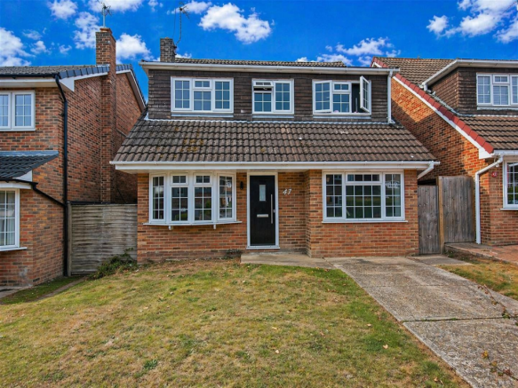 6 bed property, in Petersfield, £600,000