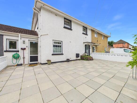 4 bed property, in Hammond Avenue, £220,000