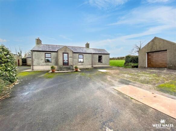 3 bed property, in Maidenwells, £480,000