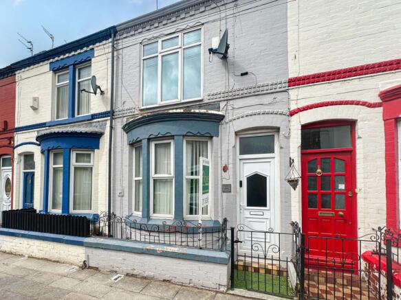 2 bed property, in Shaftesbury Terrace, £120,000