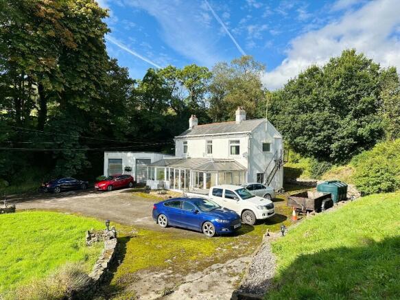 4 bed property, in Heolgerrig, £650,000