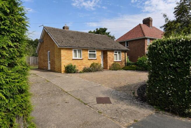 3 bed property, in School Lane, £315,000