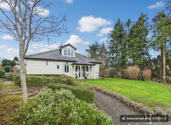 4 bed property, in St. Michaels Lane, £485,000