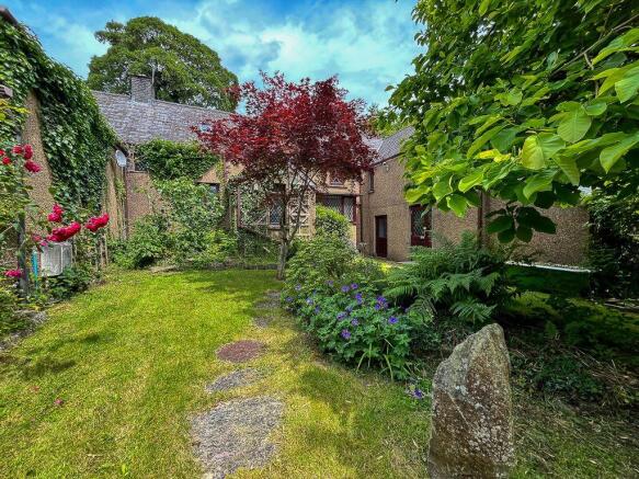 9 bed property, in Pant Farm, £350,000