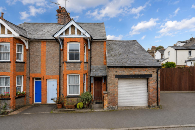 3 bed property, in Clarence Road, £850,000