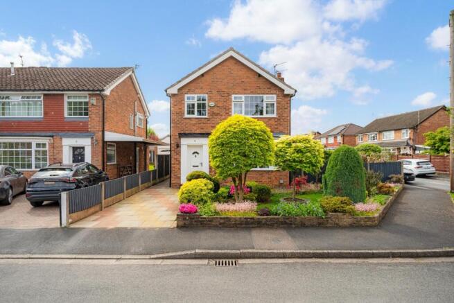 3 bed property, in Severn Drive, £475,000