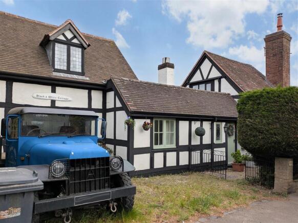 3 bed property, in Cleobury Road, £325,000