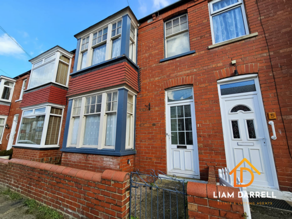 3 bed property, in Oakville Avenue, £150,000