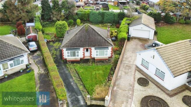 2 bed property, in Park Avenue, £240,000