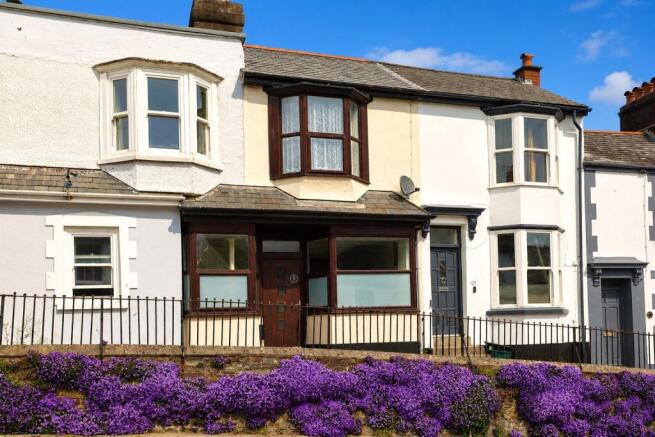 2 bed property, in Meddon Street, £150,000