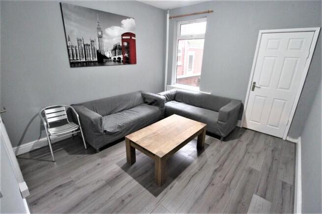 5 bed property, in Gulson Road, £260,000