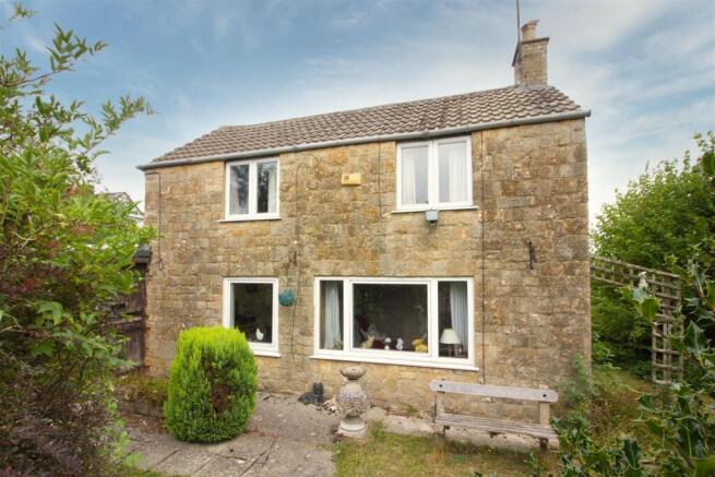 2 bed property, in St. Marys Lane, £180,000