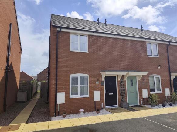 2 bed property, in Littlebury Close, £209,950