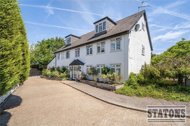 3 bed property, in Jaycroft, £750,000