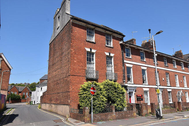 7 bed property, in Longbrook Street, £475,000