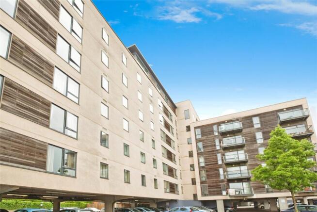 1 bed property, in Capella House, £100,000