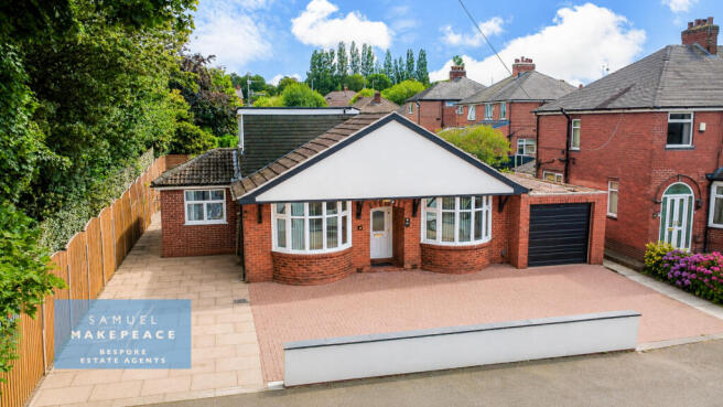 4 bed property, in Meadow Avenue, £350,000