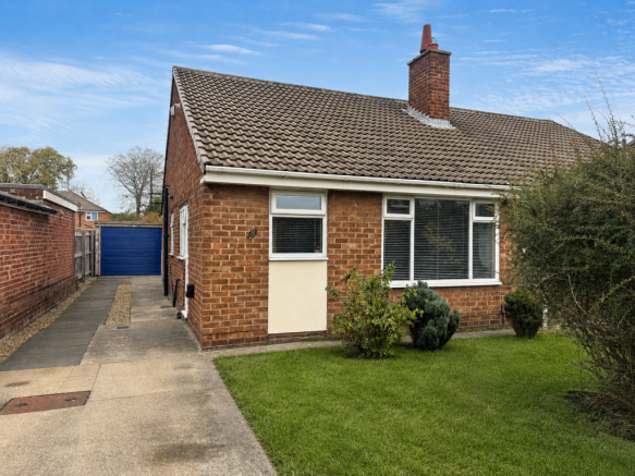 2 bed property, in Birtley Avenue, £160,000