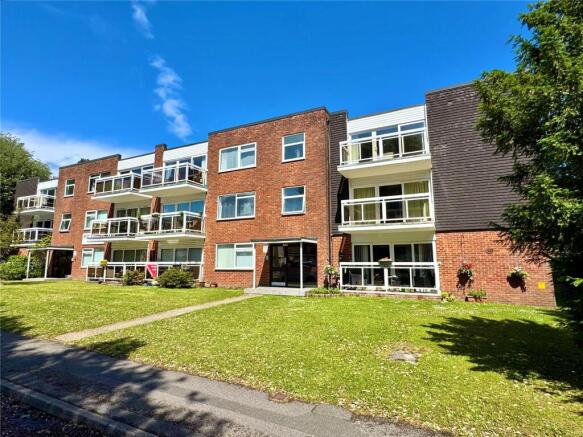 3 bed property, in Spencer Road, £169,950