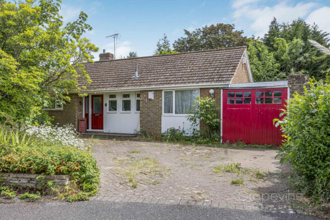 3 bed property, in St. James Close, £650,000