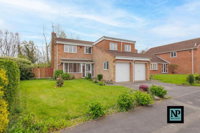 5 bed property, in Carnoustie, £475,000