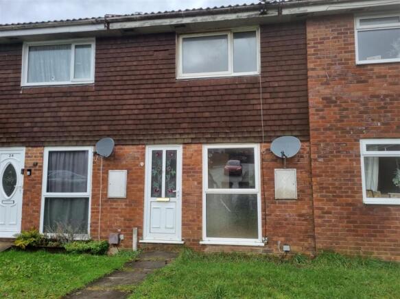 2 bed property, in Llys Y Celyn, £130,000