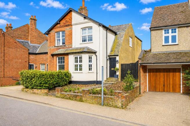 3 bed property, in Catherine Street, £750,000