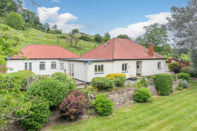 5 bed property, in Knightwick, £500,000
