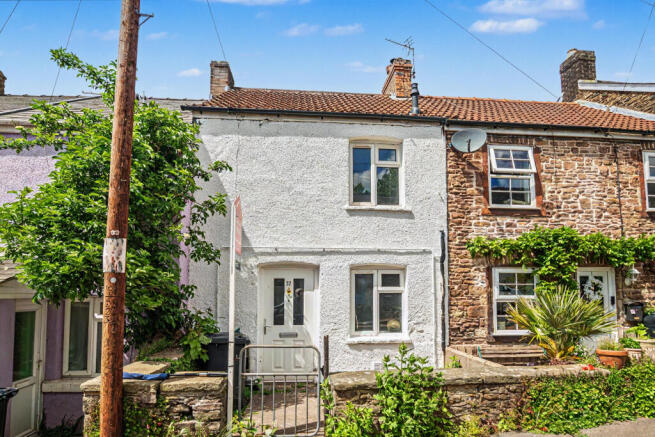 2 bed property, in 37 Queen Street, £80,000