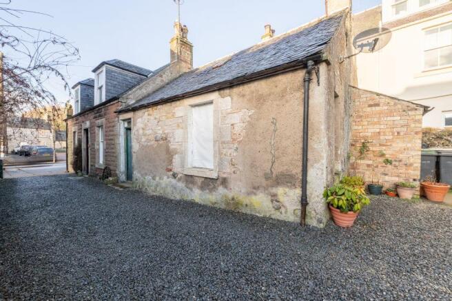 Land, in Steven Cottage, £90,000