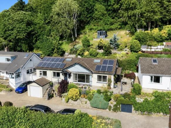 3 bed property, in Ffordd Gyffylog, £425,000