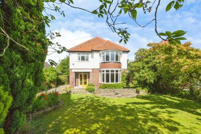 4 bed property, in Bassleton Lane, £450,000