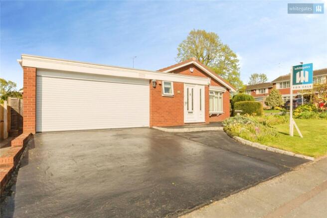 3 bed property, in Laidon Avenue, £350,000