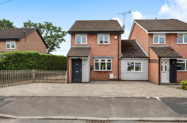 3 bed property, in Nutshalling Avenue, £395,000