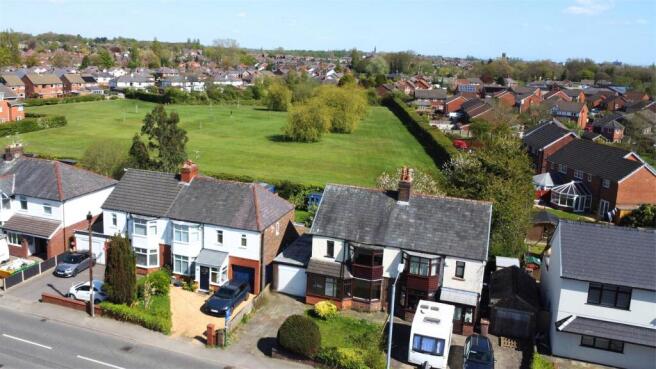 3 bed property, in Millbrook Lane, £275,000