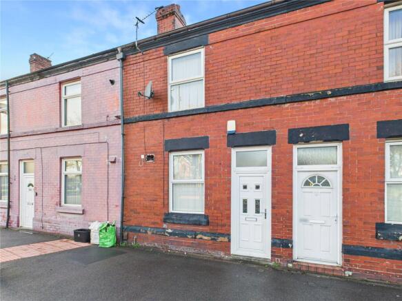 2 bed property, in Boardmans Lane, £96,950
