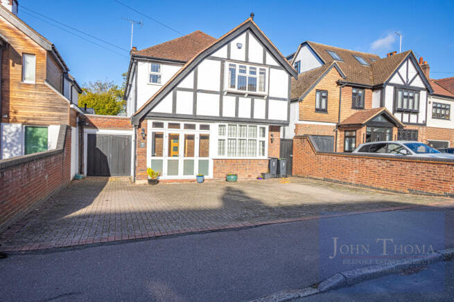 4 bed property, in Tycehurst Hill, £1,500,000