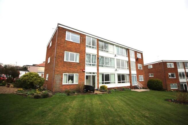 2 bed property, in Old Well Head, £150,000