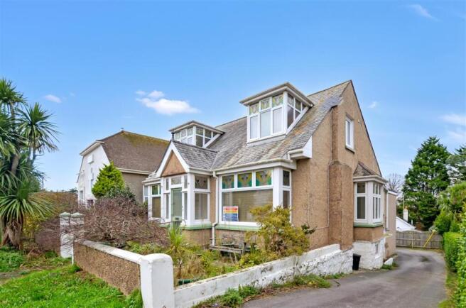 7 bed property, in Falmouth TR11, £535,000