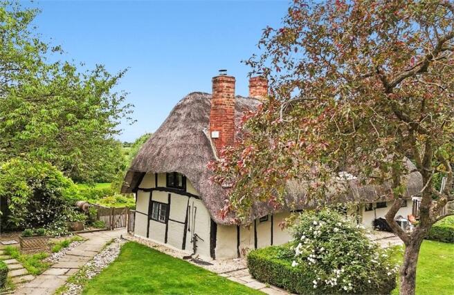 4 bed property, in Piddington Road, £1,250,000