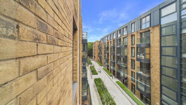 1 bed property, in Apartment 148 Southside, £90,000