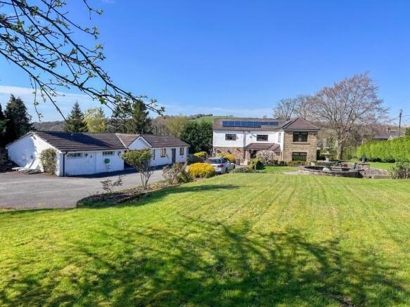 5 bed property, in Long Lane, £1,000,000