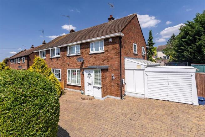 3 bed property, in Beaconfield Road, £600,000