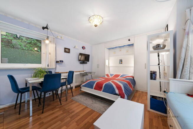 Studio, in Elgin Mews W11, £299,950
