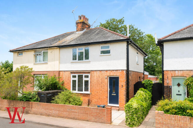 3 bed property, in Urban Road, £475,000