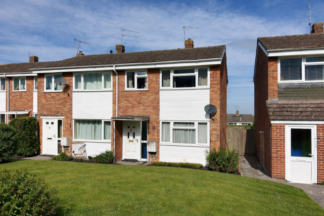 3 bed property, in Windrush, £240,000
