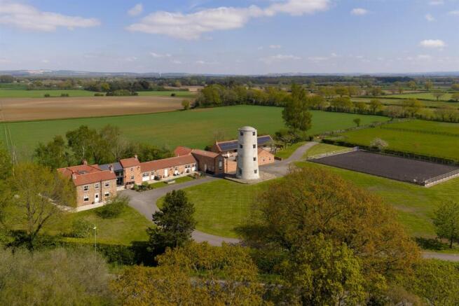 6 bed property, in Newmill Farm, £1,900,000