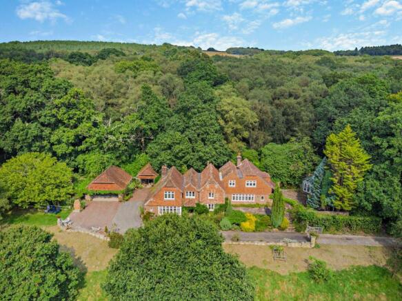 5 bed property, in Bakers Lane, £1,350,000