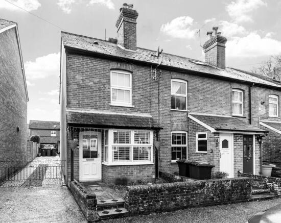 2 bed property, in Lutener Road, £370,000